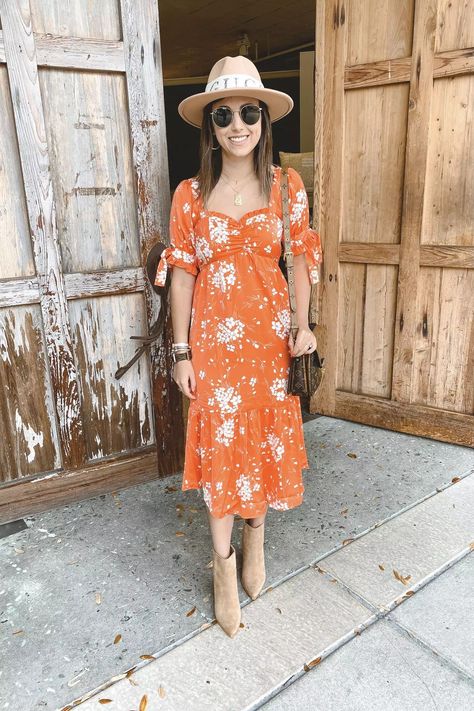 October Outfit Ideas, Dress In Fall, Gucci Headband, September Outfits, October Outfits, Floral Dress Outfits, Headband Hat, Orange Floral Dress, Flannel Outfits