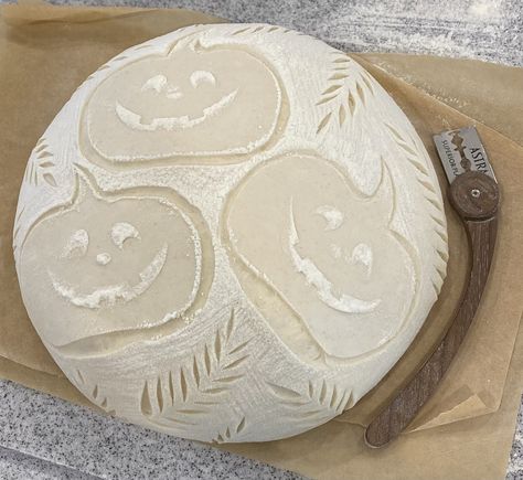 Beautiful Sourdough Scoring, Halloween Sourdough Scoring, Fall Sourdough Scoring, Sourdough Halloween, Sourdough Designs Round, Sourdough Scoring Designs, Sourdough Bread Aesthetic, Sourdough Bread Scoring Patterns, Boule Scoring