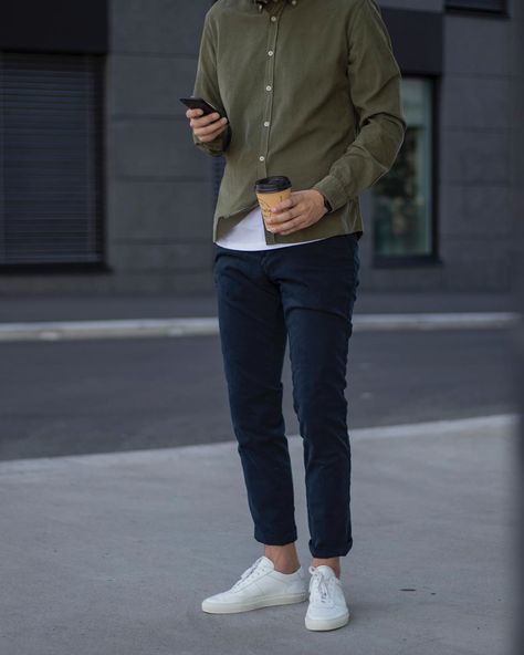 Menswear enthusiast on Instagram: “Olive cord shirt combined with dark navy chinos and white BBalls. Full outfit from @riccovero_man” Navy Chino Outfit Men, Cord Shirt Outfit Mens, Men Chinos Outfit, Navy Shirt Outfit Men, T Shirt Outfit For Men, Navy Chinos Men, Chinos Men Outfit, Polo Outfit Men, Cord Shirt