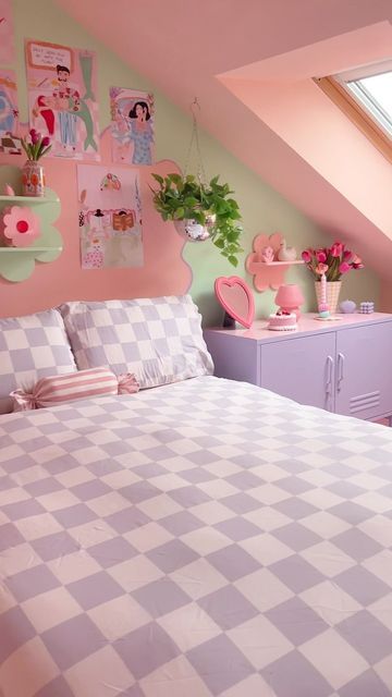 Soft Room, Pink Dorm, Gallery Wall Bedroom, Pastel Room Decor, Preppy Beach, Aesthetic Preppy, Future Room, Florida Room, Preppy Pink