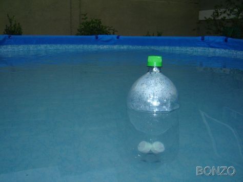 This instructable is for keeps our swimming pool water safe and clean, chlorine eliminates most dangerous contaminants. You need only a plastic bottle, chlorine tablets and some tool for make ... Piscina Pallet, Pool Items, Plastic Swimming Pool, Homemade Pools, Blow Up Pool, Swimming Pool Maintenance, Swimming Pool Cleaning, Pool Stuff, Pool Hacks