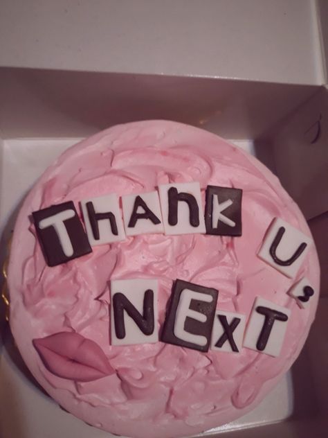 Thank You Next Cake, Ariana Grande Birthday Cake Ideas, Ariana Grande Birthday Cake, Ariana Grande Cake, Ariana Grande Birthday, Mean Girls Party, 14th Birthday Cakes, 13 Birthday Cake, Thank U Next