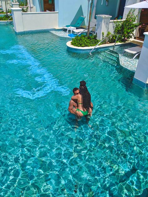 Black Couple On Vacation, Black Couple Vacations, Vacation For Couples, Couple On Vacation, Goals Couple, Couples Vacation, Black Couple, Vacation Goals, Black Love Couples