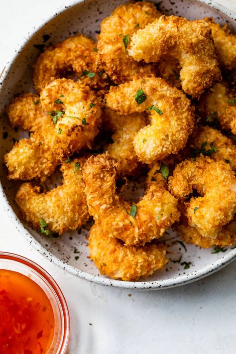 Air Fryer Coconut Shrimp, Seafood Ideas, Asian Chopped Salad, Restaurant Appetizers, Coconut Shrimp Recipes, Pan Seared Salmon, Fish Recipes Healthy, Shrimp Dishes, Healthy Fish