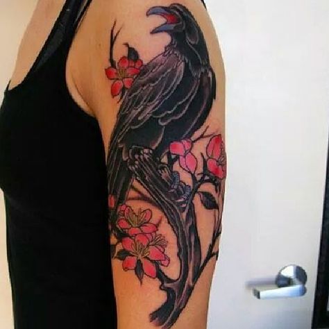 Raven tattoo (Adam Sky, Rose Gold's Tattoo, San Francisco) Dove And Rose Tattoo, Rose Gold Tattoo, Chameleon Tattoo, Trash Polka Tattoo Designs, Globe Tattoos, Sick Tattoo, Retro Tattoos, Crow Tattoo, Trash Polka Tattoo