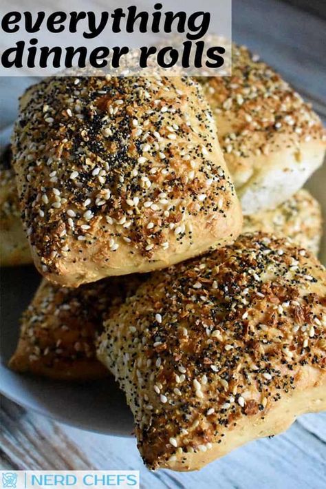 Everything Bagel Seasoning Recipes Bread, Everything Bagel Rolls, Everything Dinner Rolls, Bun Recipes, Savory Breads, Baked Breads, Everything Bagel Seasoning, Holiday Side Dish, Healthy Bread Recipes