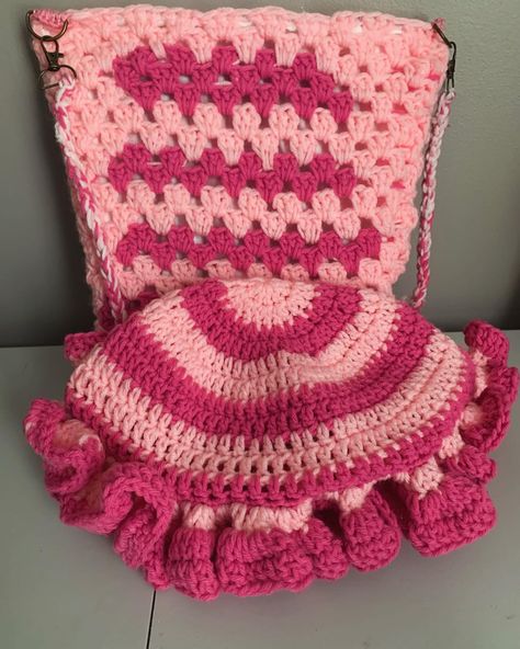 Pink Hat, June 16, Bag Set, Crochet Bag, Crochet, Hats, Pink, On Instagram, Quick Saves