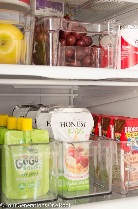 Organization refrigerator makeover . Simple easy tips using plastic bins and containers to keep kids drinks and snacks organized @4gens1roof Organization Refrigerator, Refrigerator Makeover, Snack Organizer, Organization Station, Kid Drinks, Refrigerator Organization, Fridge Organization, Kitchen Farmhouse, Plastic Bins