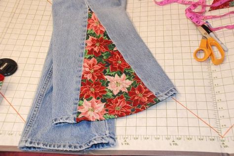 How To Make Bell Bottom Jeans, Diy Bell Bottom Jeans, Diy Flare Jeans, Customised Clothes, Jeans Tutorial, Hippie Jeans, Diy Pants, Flair Jeans, Diy Jeans