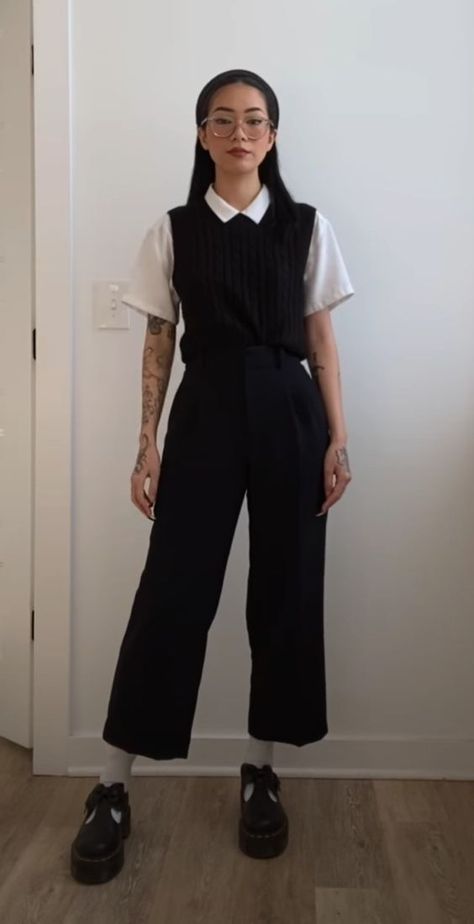 Korean Fashion Black Dress, Grunge Outfits Professional, Designer Goth Fashion, Chroma Outfit Ideas, Nerdy Business Casual Geek Chic, Minimalistic Grunge Outfits, Classy Grunge Outfits Edgy, Grunge Office Wear, Nonbinary Office Wear