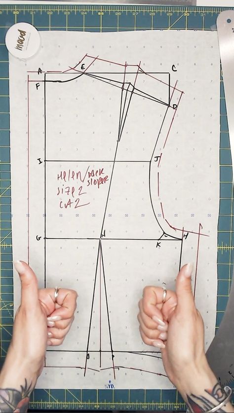 Bodice Sloper, Pattern Drafting Tutorials For Beginners, Pattern Drafting Bodice, Pattern Drafting Tutorials, Mood Sewciety, Sewing Tops, Bodice Pattern, Sewing Clothes Women, Dress Making Patterns