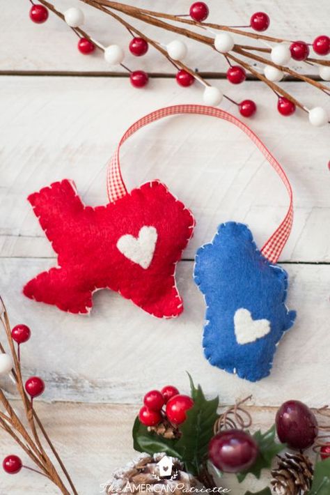 Easy To Make Christmas Ornaments, Homemade Christmas Ornaments Diy, Homemade Christmas Tree, Easy Holidays Crafts, Homemade Ornaments, Navidad Diy, Easy Christmas Crafts, Christmas Ornaments Homemade, Felt Christmas Ornaments