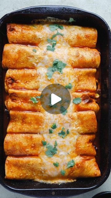 Manitoba Chicken on Instagram: "In need of the perfect Taco Tuesday recipe? Why not mix it up a little with our mouthwatering Chicken Enchiladas. 

Our recipe combines lean chicken breast with black beans, zesty enchilada sauce, and of course loads of gooey cheese. It all gets baked together in one pan to a saucy perfection. Watch for this video this week on @ctvmorningwpg 

Find the full recipe link here, and on today’s stories: https://ecs.page.link/eEJuK
.
.
#chickenenchiladas
#chickenrecipe" Taco Tuesday Recipes, Lean Chicken, Gooey Cheese, Enchilada Sauce, Chicken Enchiladas, One Pan, Taco Tuesday, Black Beans, Chicken Breast