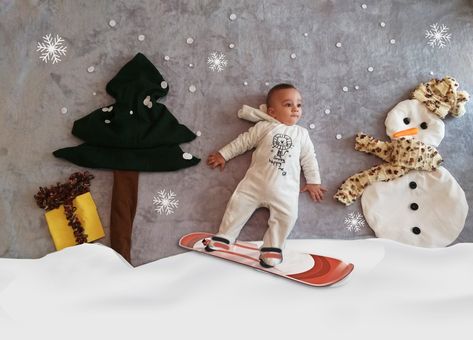 Snow Baby Photoshoot, Winter Theme Baby Photoshoot, Tutu Photoshoot, Son Bahar, Special Background, Baby Milestone Photos, Snow Theme, Monthly Baby Photos, Monthly Baby