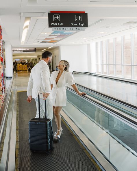 Airport Concept, Airport Photoshoot, Airport Wedding, Couple Shoots, Destination Wedding Photos, Ny Wedding, Wedding Destination, Couple Shoot, Pregnancy Photoshoot