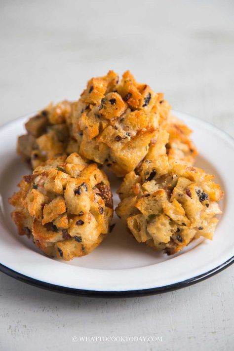 Crispy Fried Shrimp Balls Fried Shrimp Balls, Crispy Fried Shrimp, Rainbow Bread, Shrimp Balls, Crispy Shrimp, Juicy Shrimp, Asian Snacks, Stale Bread, 2000 Calorie Diet