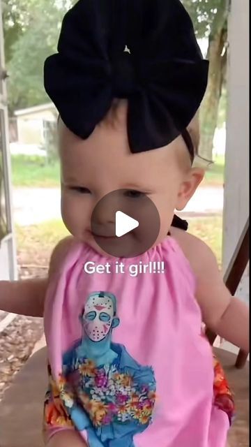 Cutekids on Instagram: "DJ baby - Part I 🤩🥰🤣 #dancingwiththestars 
#dancingbabies #cute" Laughing Babies Video, Baby Dancing Video, Baby Dance Video, Funny Babies Videos, Funny Kids Videos, Funny Babies Dancing, Baby Dancing, Funny Baby Videos, Laughing Baby