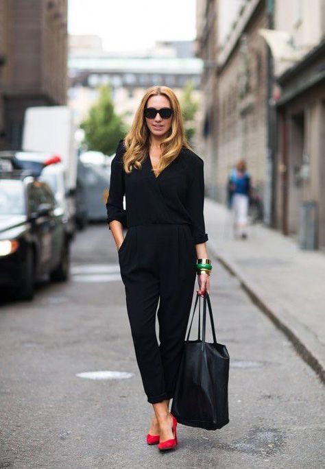 Shop this look on Lookastic: http://lookastic.com/women/looks/jumpsuit-pumps-tote-bag-sunglasses-bracelet-bracelet/11440 — Black Sunglasses — Black Jumpsuit — Gold Bracelet — Green Bracelet — Black Leather Tote Bag — Red Suede Pumps Black Work Outfit, Mode Chic, Professional Attire, All Black Outfit, Looks Chic, Inspired Outfits, Womens Fashion For Work, 가��을 패션, 여자 패션