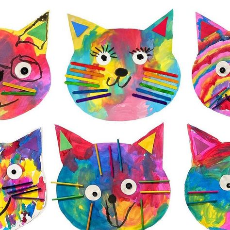 Mrs. S on Instagram: "Looking for some fun, easy projects to start the school year off? I’ve been making these color cats for the past 18 years and I never get tired of them! Each year I make them a little differently whether it’s with finger paint, watercolors or tempera paint sticks.. check out the link in my bio for more ideas!" First Day Art Lessons Elementary, Pre K Art, Art Lesson Plan, School Instagram, First Grade Art, Kindergarten Art Lessons, Preschool Art Projects, Kindergarten Art Projects, Sensory Ideas