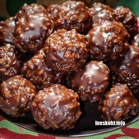 Christmas Chocolate Rice Krispie Balls, Chocolate Rice Crispy Balls, Chocolate Rice Krispie Balls, Rice Krispie Balls, Ineskohl Kitchen, Radiology Christmas, Chocolate Rice Crispy, Cowboy Cookie Recipe, Cranberry Cookies Recipes