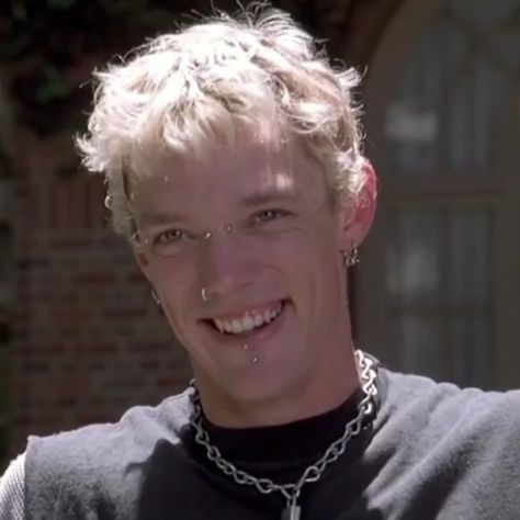 Tim Laflour, Dog Protection, Matthew Lillard, Side Character, Final Girl, Matthew 3, Emo Boy, Scream Movie, Punk Hair