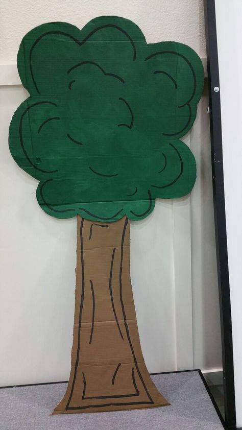 Tree Made Out Of Cardboard, Trees Made Out Of Cardboard, Cardboard Tree Prop, Make A Tree For Classroom, Diy Cardboard Flowers, Cardboard Tree Diy, Diy Cardboard Tree, 2d Tree, Cardboard Trees