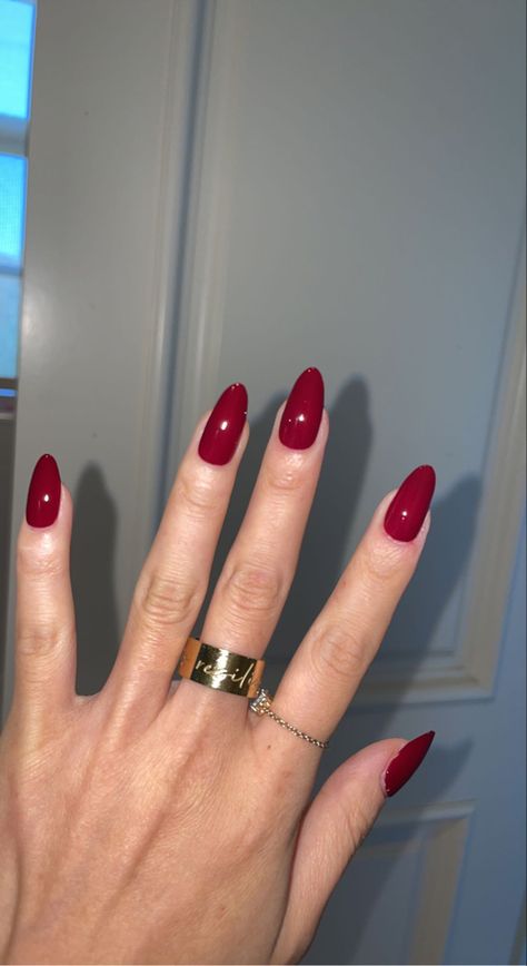 Birthday Nails Solid Color, Red Tip Coffin, Fall Red Almond Nails, Red Nails Aesthetic Vintage, Cranberry Colored Nails, Dark Cherry Red Nails Almond, Cherry Red Nails Almond, Cherry Pink Nails, Solid Red Nails