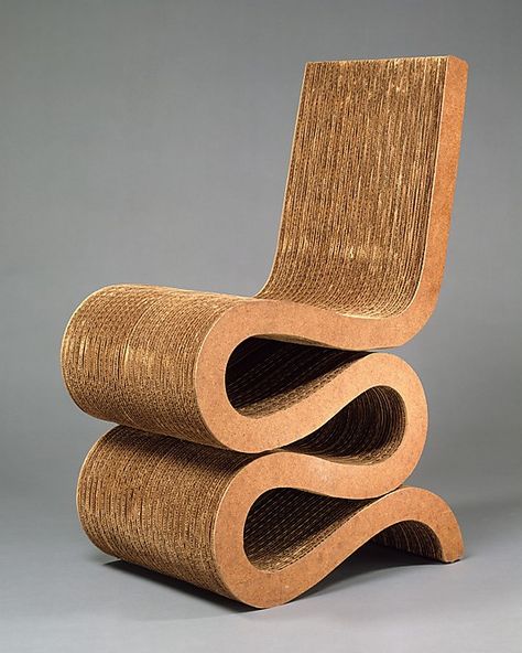 "Easy Chair" Frank Gehry. 1969.  Metropolitan Museum of Art. Cardboard Chair, Chair Design Wooden, Wooden Chairs, Frank Gehry, Chaise Design, Cardboard Furniture, Cool Chairs, Take A Seat, Design Museum