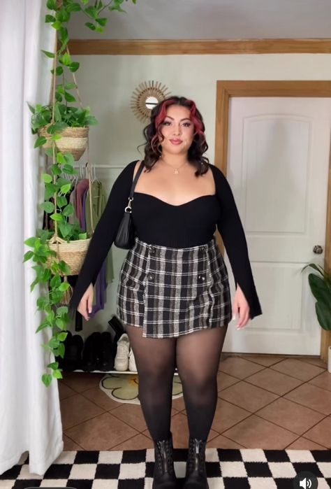 Mini Skirt For Plus Size, Kevin Gates Concert Outfit Ideas Plus Size, Cute Clothes For Plus Size Women, Plus Size Style Icons, Mini Skirts Outfits Plus Size, Casual Nye Outfit Plus Size, Plus Size Thrift Flip, Date Outfits Curvy, Clubbing Fits Plus Size