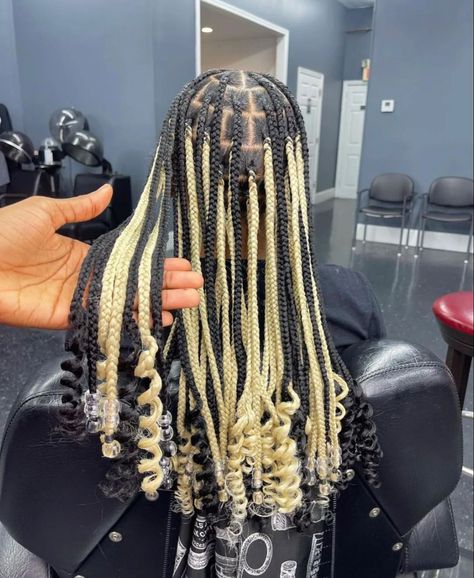 Short Box Braids Hairstyles, Pretty Braids, Braided Hairstyles For Black Women Cornrows, Beautiful Black Hair, Big Box Braids Hairstyles, Hair Mistakes, Birthday Hairstyles, Black Ponytail Hairstyles, Goddess Braids Hairstyles