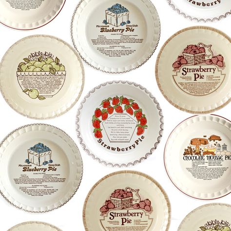 We heart recipe pie plates. 60% off in the store www.shopantiquaria.com Recipe Plate, Grandma Pie, Pink Apartment, Heart Food, Sunday Lunch, Collections Etc, Painted Plates, Pie Plate, Vintage Plates