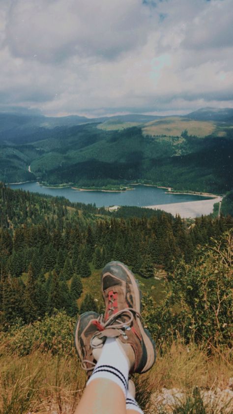 Hiking Stories Instagram, Hiking Story Ideas, Trekking Story Ideas, Trekking Instagram Story, Hike Insta Story, Hiking Ig Story, Mountain Instagram Story, Hiking Instagram Story, Mountain Photo Ideas Instagram