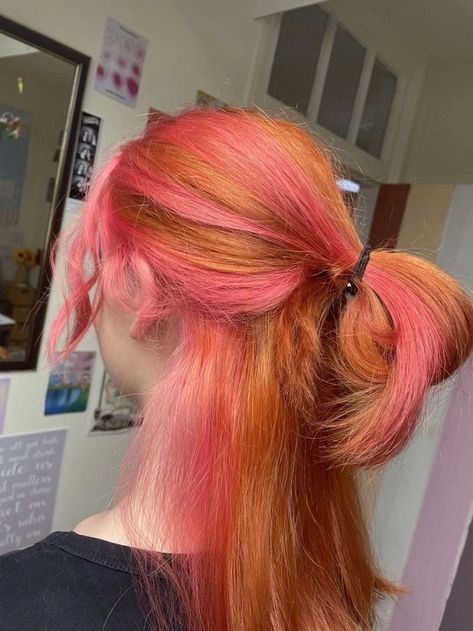 Natural Red And Pink Hair, Orange Streaks In Blonde Hair, Pink On Ginger Hair, Cooper And Pink Hair, Hair Dye Ideas For Gingers, Ginger Pink Highlights, Copper Hair Pink Highlights, Pinkish Orange Hair, Pink Orange Hair Color