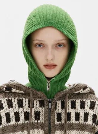 the open product balaclava Statement Purse, Haute Couture Designers, Practical Fashion, Heavy Coat, Lug Sole Boots, Crochet Wool, Granny Chic, Head Accessories, Sporty Chic