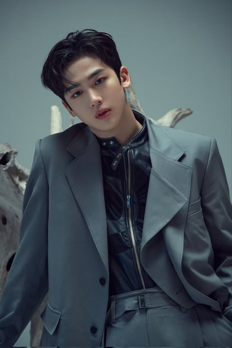 Yohan Kim, Kim Yohan, Graduation Picture Poses, Sans Cute, A Love So Beautiful, Ideal Boyfriend, Boyfriend Goals, Kdrama Actors, Korean Celebrities