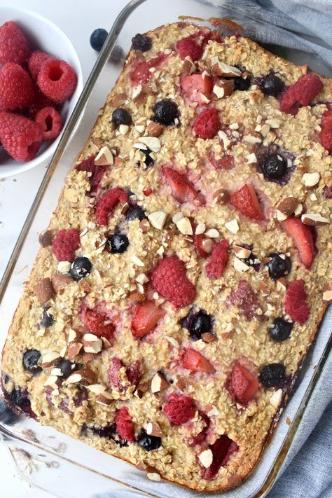 Berry Baked Oatmeal is cozy and delicious while being packed with protein and fiber! Loaded with flavor and perfect for meal prep. High Protein Baked Oatmeal, Berry Baked Oats, Baked Oatmeal Casserole, Berry Baked Oatmeal, Oatmeal Casserole, Baked Oatmeal Healthy, Breakfast Bagel, Breakfast Casseroles, Baked Oats