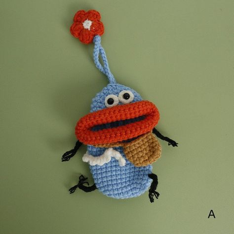 Cute Key Holder, Bag Holder Pattern, Kids Inspo, Crochet Dog Patterns, Crochet Monsters, Origami Patterns, Crochet Animal, Key Bag, Key Cover