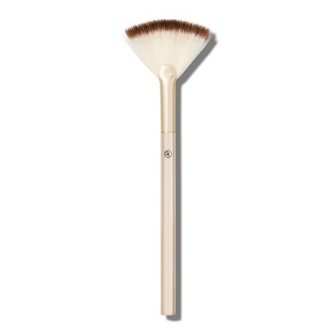 Sonia Kashuk Highlighting Fan Makeup Brush - Best Cruelty-free and Vegan Makeup Brushes  #makeupproducts #makeupbrushes #makeupapplicators Best Highlighter Makeup, Best Eye Makeup Brushes, Fan Brush Makeup, Affordable Makeup Brushes, Cheap Makeup Brushes, Cupid's Bow, Real Techniques Brushes, Best Highlighter, Sonia Kashuk