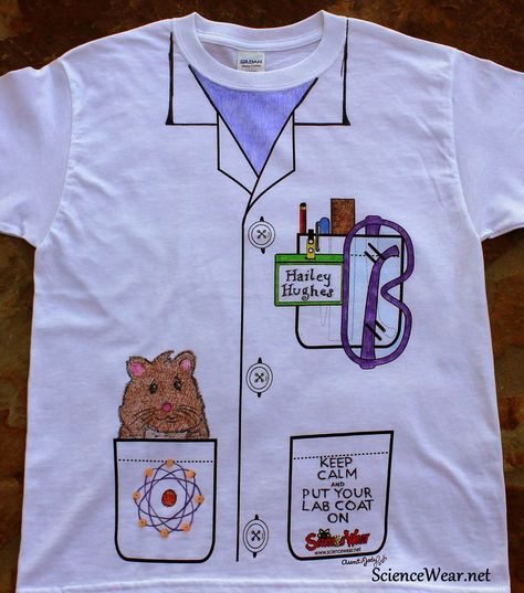 Such a cute kids craft! Create their own "lab coat" with an old t-shirt and some fabric markers! Mad Scientist Lab Coat Diy, Science Costume Ideas, Scientist Costume Diy, Mad Scientist Costume Kids, Science Day Costume, Lab Outfit Science, Scientist Outfit, Amazon Tees, Science Costumes