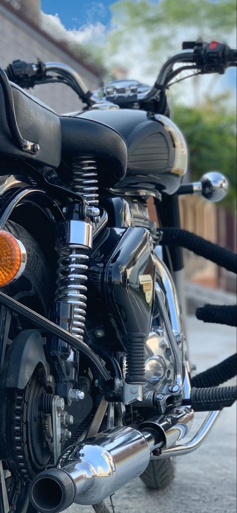 Royal Enfield Classic 350cc, Bullet 350, Classic 350 Royal Enfield, Royal Enfield Classic 350, Bullet Bike, Bullet Bike Royal Enfield, Duke Bike, Black Bullet, Enfield Classic