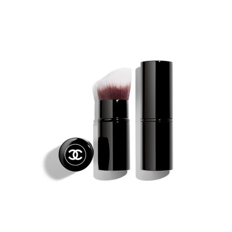 PINCEAU FOND DE TEINT RETRACTABLE N°103 RETRACTABLE FOUNDATION BRUSH - Makeup - CHANEL Chanel Brushes, Chanel Foundation, Chanel Fragrance, Chanel Watch, Chanel Boutique, Chanel Store, Chanel Beauty, Couture Mode, Beauty Boutique