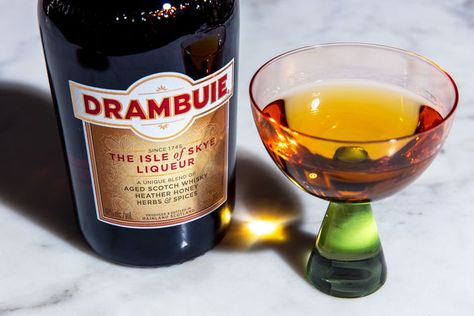 The Recipe for This Centuries-Old Scotch Liqueur Is Kept in a Secret Safe Drambuie Cocktails, Simple Cocktails, Italian Liqueur, Heather Plant, Spirit Drink, Blended Whisky, Secret Safe, Rusty Nail, Angostura Bitters