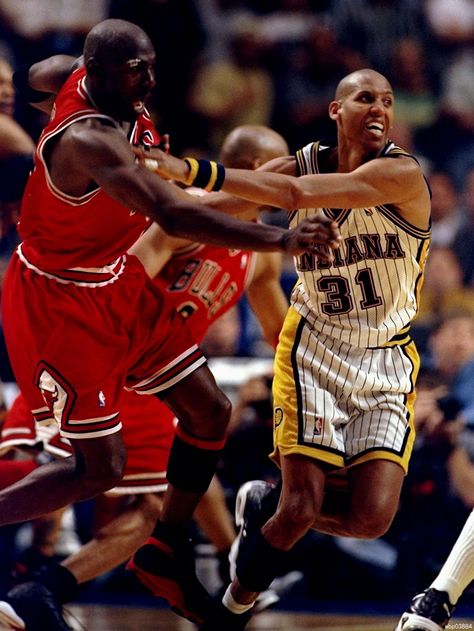 Reggie Miller Vs Michael Jordan Michael Jordan Pictures, John Stockton, Reggie Miller, Karl Malone, Michael Jordan Basketball, I Love Basketball, Sport Nutrition, Scottie Pippen, Chicago Sports