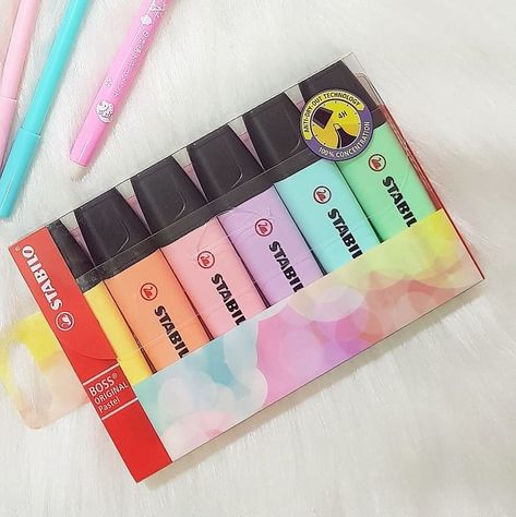 Stabilo Pastel Highlighter, Stationery Store Design, Pretty School Supplies, Stationery Obsession, College Supplies, Cute Stationary School Supplies, School Pencil Case, High School Survival, Study Stationery