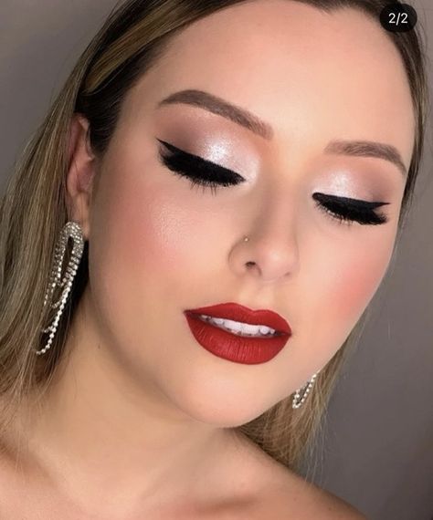 Bridal Makeup With Red Lips, Classic Glam Makeup, Red Lipstick Makeup Looks, Red Makeup Looks, Grey Eye Makeup, Amazing Wedding Makeup, Vintage Makeup Looks, Evening Eye Makeup, Maquillage On Fleek