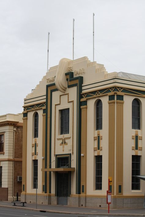 Art Deco Facade, Theatre Hall, Art Deco Exterior, Art Deco Houses, Australia Adelaide, San Myshuno, Art Deco Inspiration, Streamline Moderne, Deco Architecture