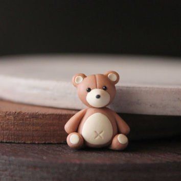 Fimo Clay Animals, Teddy Bear Clay Sculpture, Teddy Bear Clay Art, Air Dry Clay Teddy Bear, Brown Clay Ideas, Teddy Bear With Clay, Polymer Clay Useful Items, Animal Clay Ideas, Bear Clay Sculpture