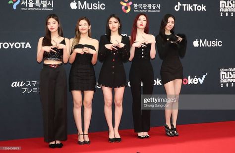 https://www.gettyimages.fi/detail/uutiskuva/girl-group-itzy-attends-the-mnet-asian-music-awards-2021-on-uutiskuva/1358404623?adppopup=true Asian Music, Mnet Asian Music Awards, Music Awards, Seoul, Toyota, Little Black Dress, Black Dress, Music, Black