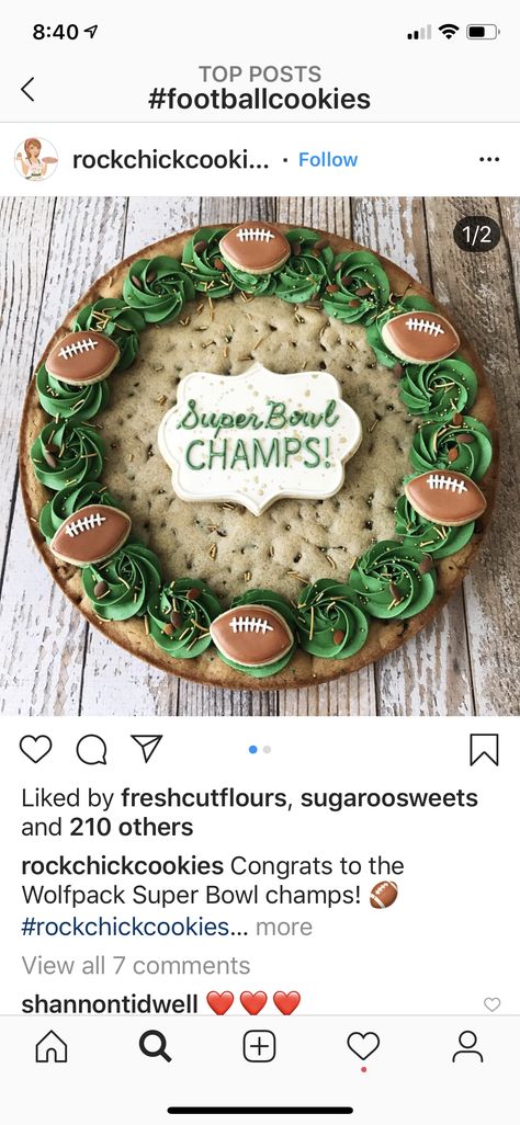 Football Banquet Cake Ideas, Superbowl Cookie Cake, Super Bowl Cookie Cake, Football Cookie Cake, Super Bowl Cake, Work Desserts, Super Bowl Cookies, Brownie Cakes, Superbowl Cake