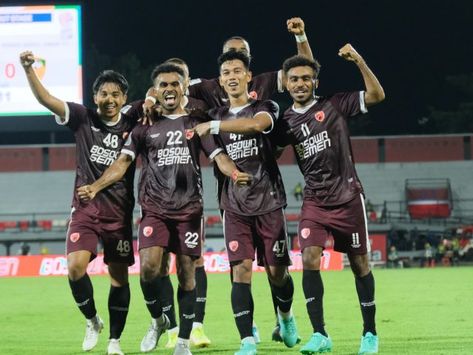 Kejutan datang dari tim yang musim lalu hanya terpaut dua poin dari ancaman degradasi. PSM Makassar mampu menyegel tiket final AFC Cup zona ASEAN. Psm Makassar, Makassar, Indonesia